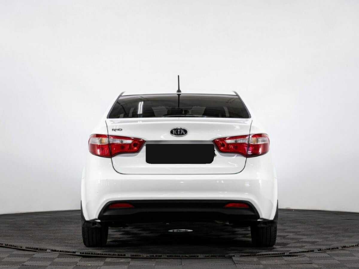 Kia Rio с пробегом — 2012 год. Фото: #4