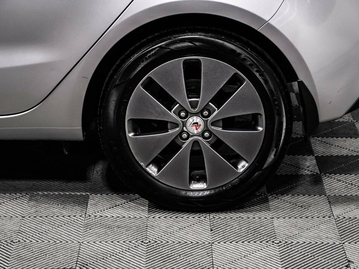 Kia Rio с пробегом — 2017 год. Фото: #13