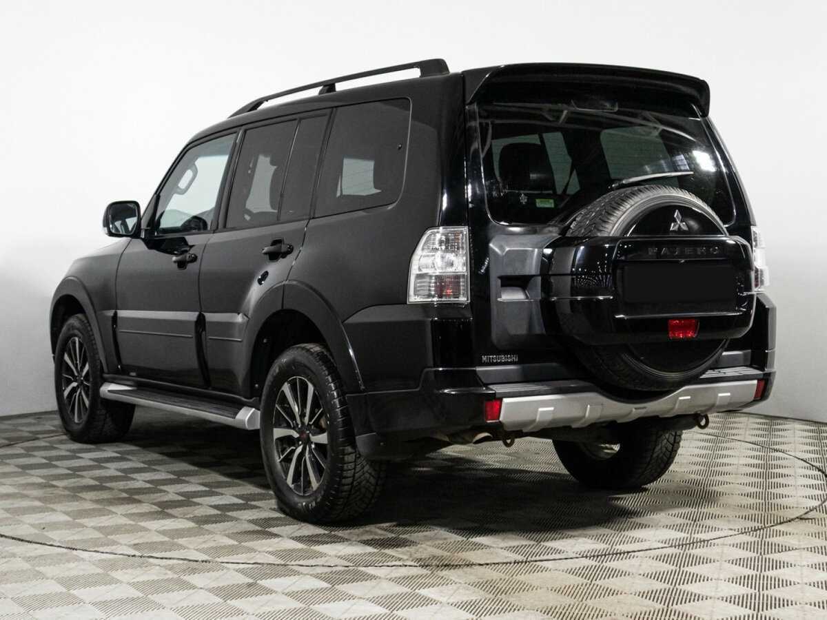 Mitsubishi Pajero с пробегом — 2012 год. Фото: #5