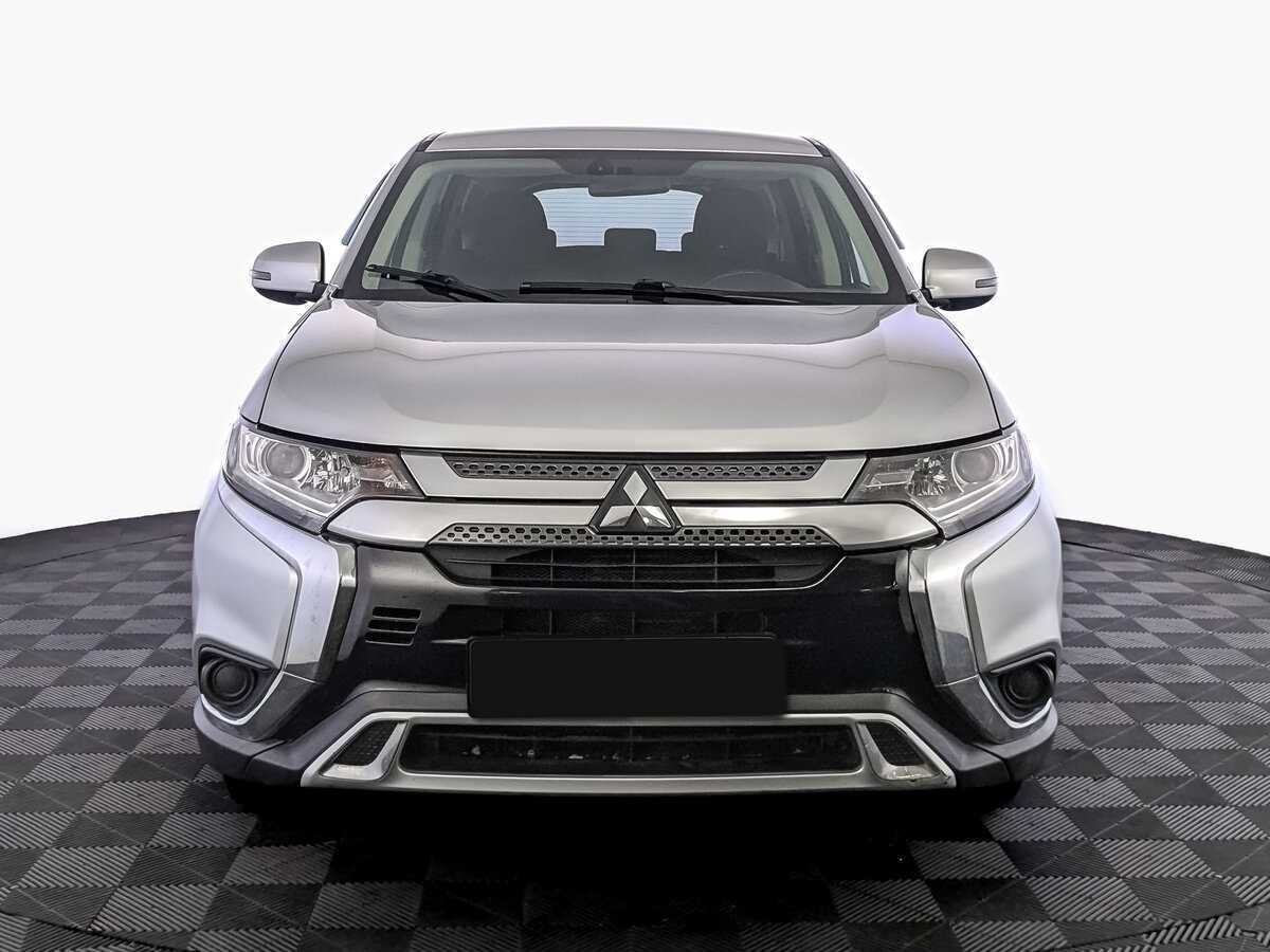 Mitsubishi Outlander с пробегом — 2019 год. Фото: #1