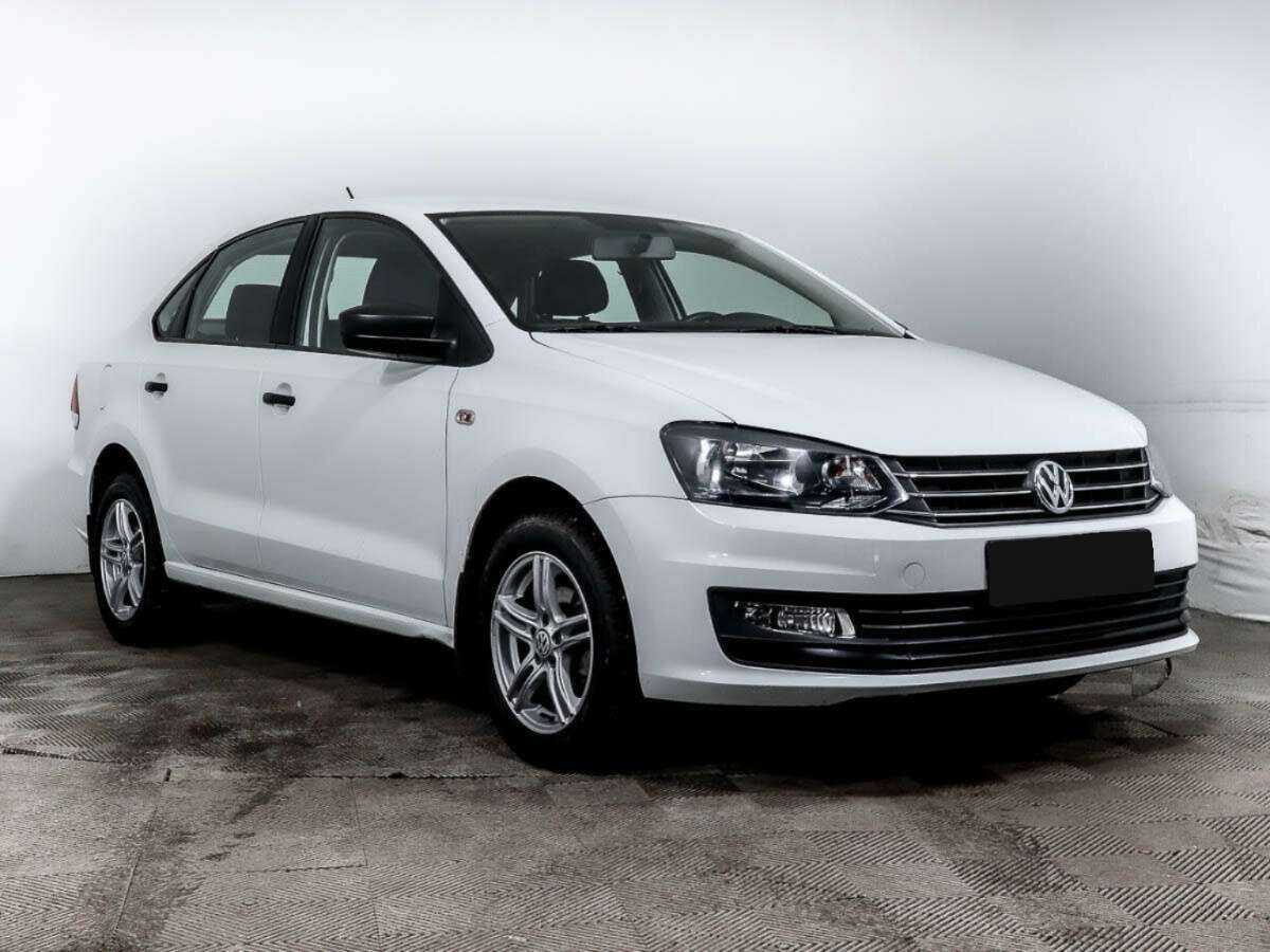 Volkswagen Polo с пробегом — 2015 год. Фото: #2