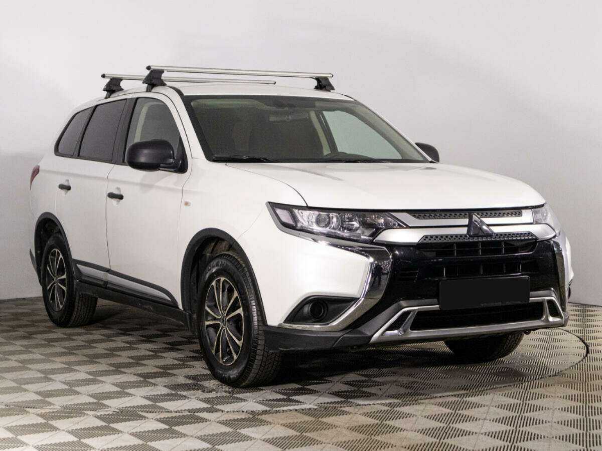 Mitsubishi Outlander с пробегом — 2020 год. Фото: #2