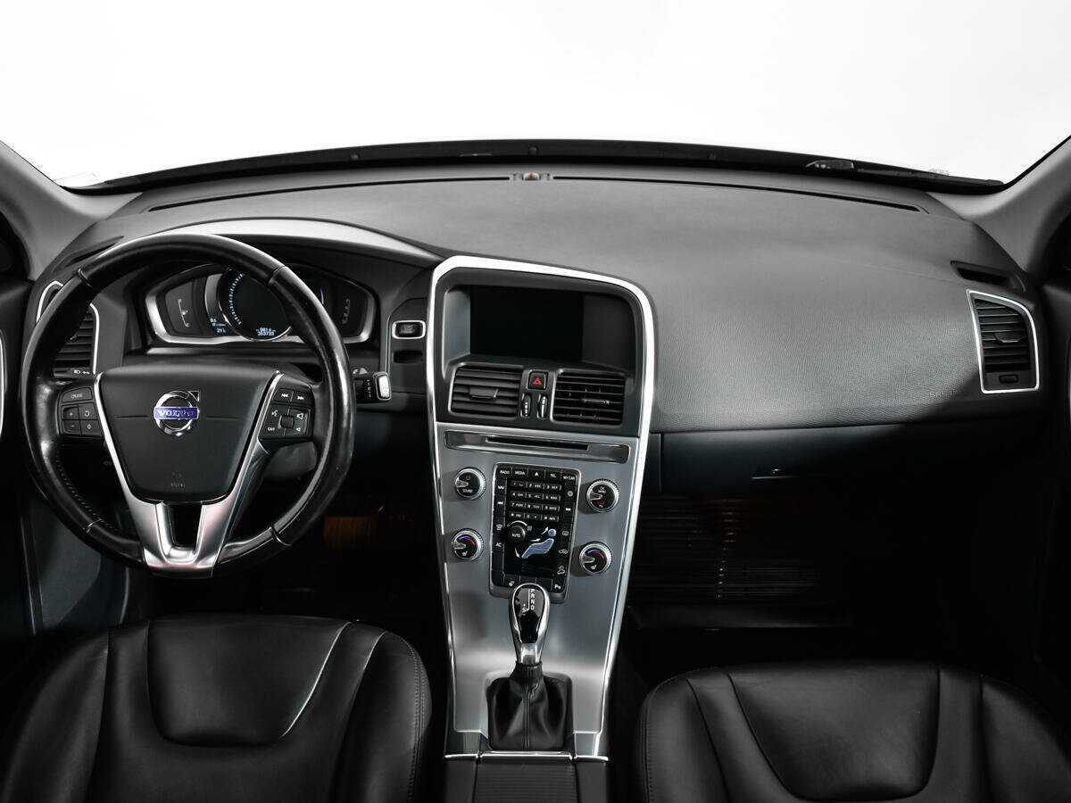 Volvo XC60 с пробегом — 2016 год. Фото: #11