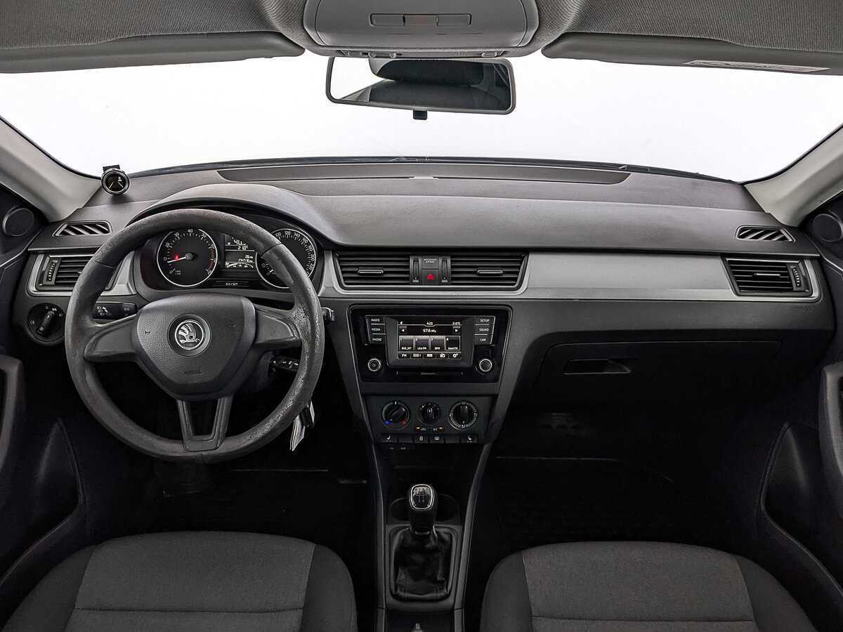 Skoda Rapid с пробегом — 2017 год. Фото: #13
