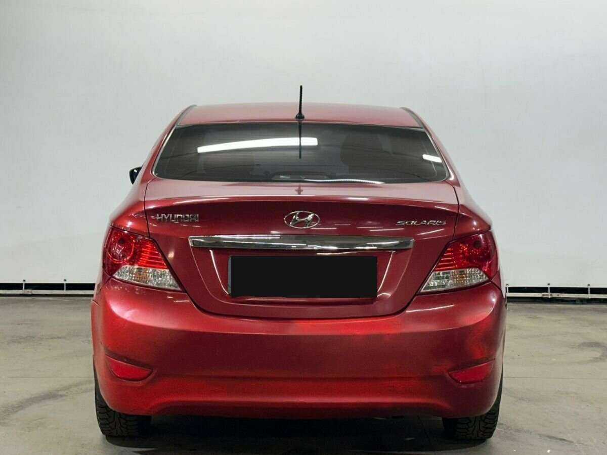 Hyundai Solaris с пробегом — 2013 год. Фото: #5