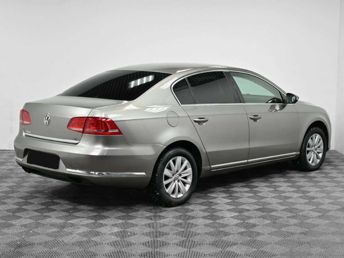 Volkswagen Passat с пробегом — 2014 год. Фото: #1