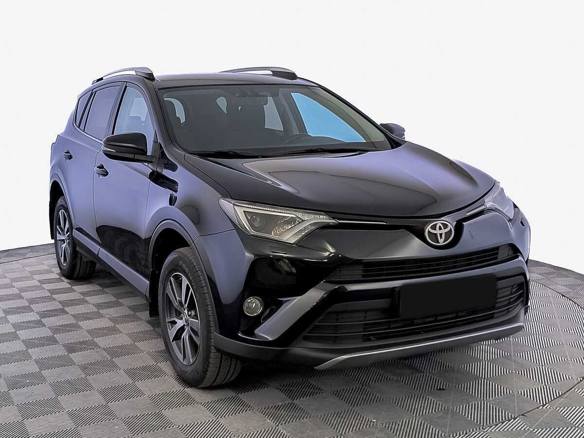 Toyota RAV4 с пробегом — 2017 год. Фото: #2