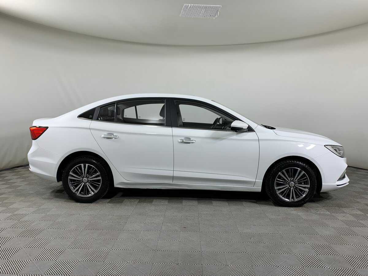 MG 5 с пробегом — 2023 год. Фото: #3