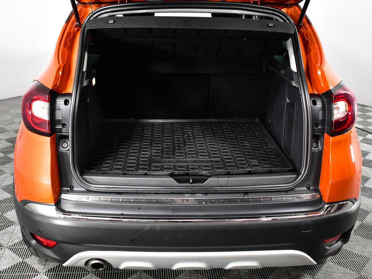 Renault Kaptur с пробегом — 2017 год. Фото: #12