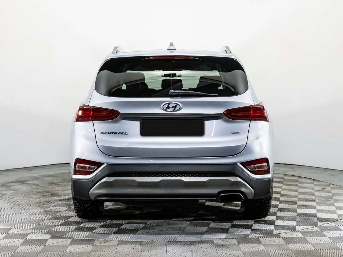 Hyundai Santa Fe с пробегом — 2018 год. Фото: #4