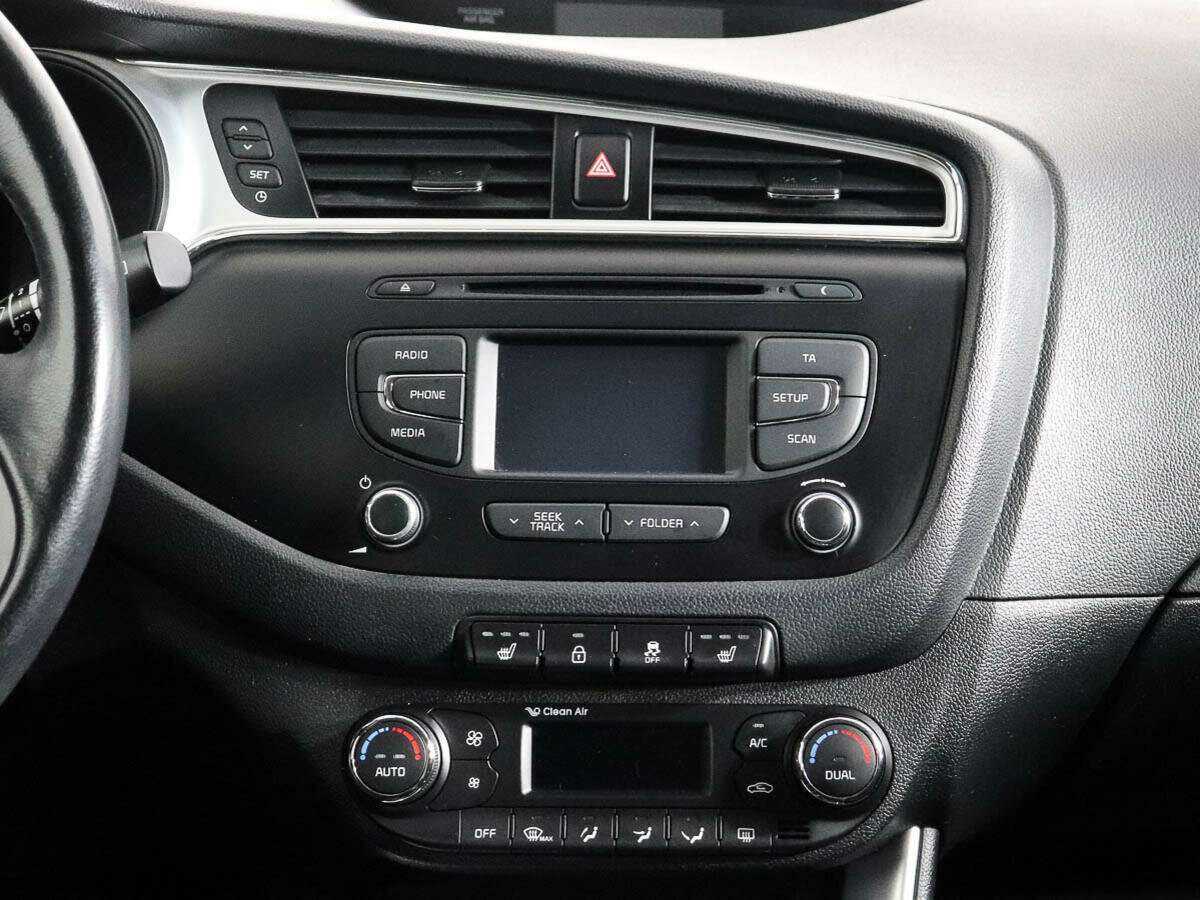Kia Ceed с пробегом — 2017 год. Фото: #10