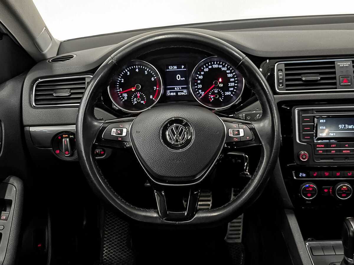 Volkswagen Jetta с пробегом — 2016 год. Фото: #21
