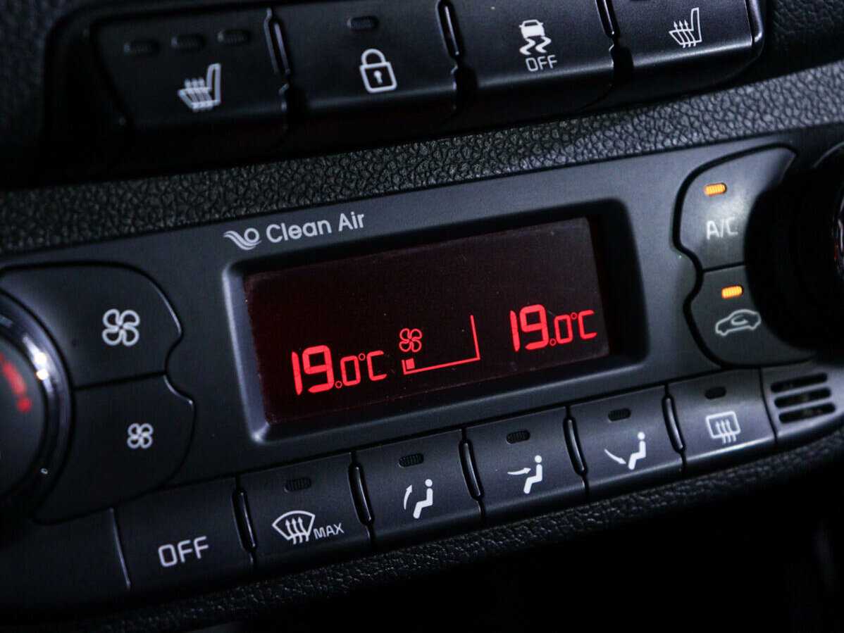 Kia Ceed с пробегом — 2013 год. Фото: #17