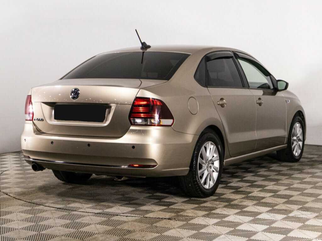 Volkswagen Polo с пробегом — 2018 год. Фото: #4