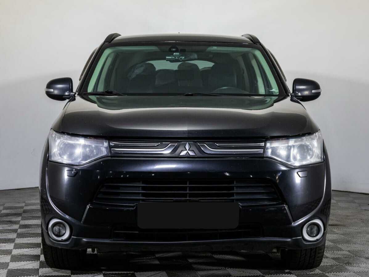 Mitsubishi Outlander с пробегом — 2012 год. Фото: #1