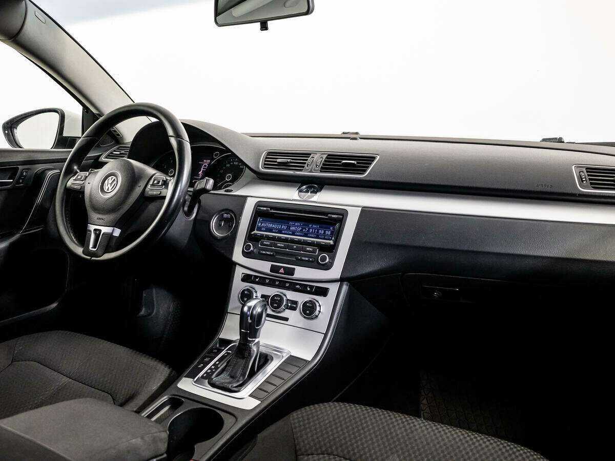 Volkswagen Passat с пробегом — 2012 год. Фото: #8
