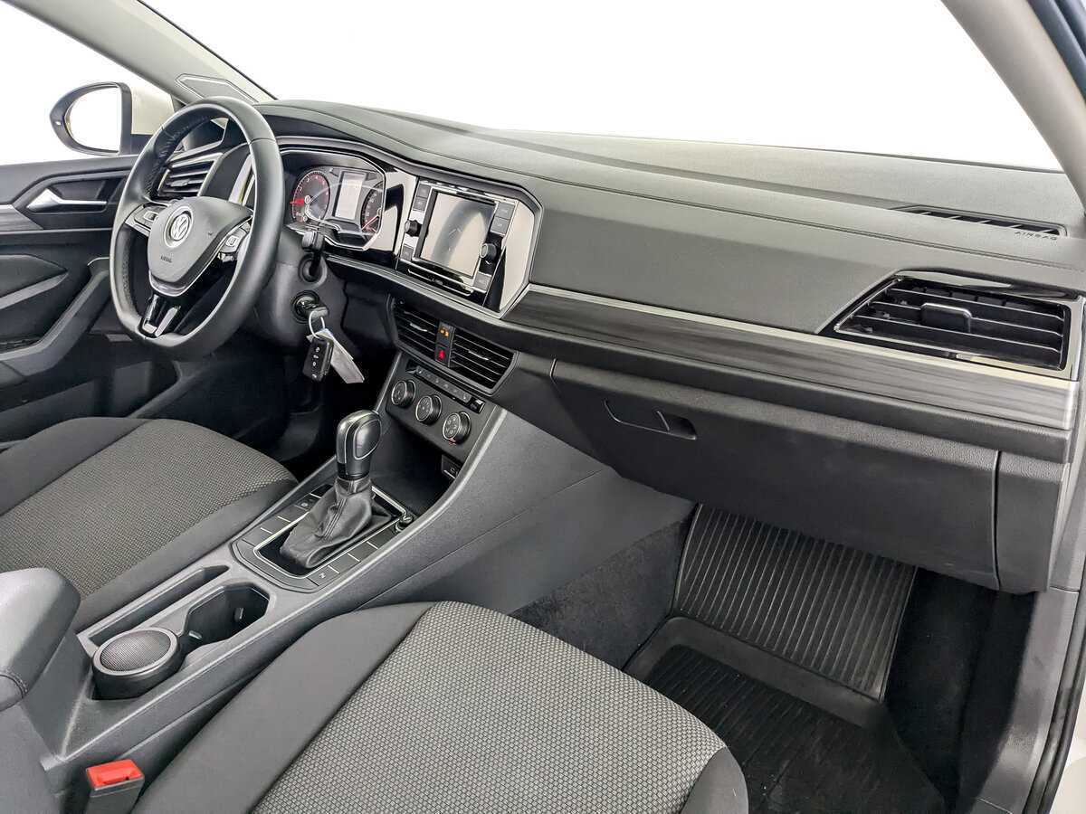 Volkswagen Jetta с пробегом — 2020 год. Фото: #8
