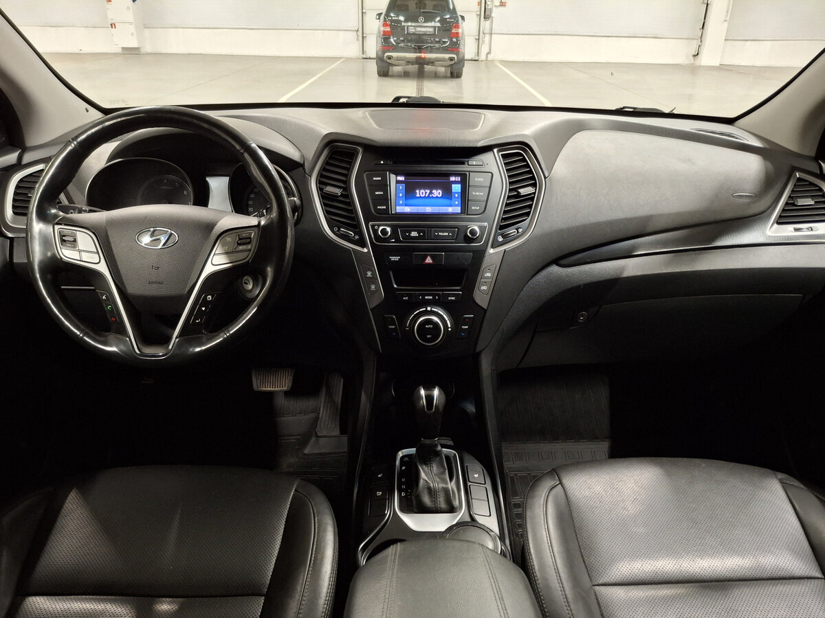 Hyundai Santa Fe с пробегом — 2018 год. Фото: #13
