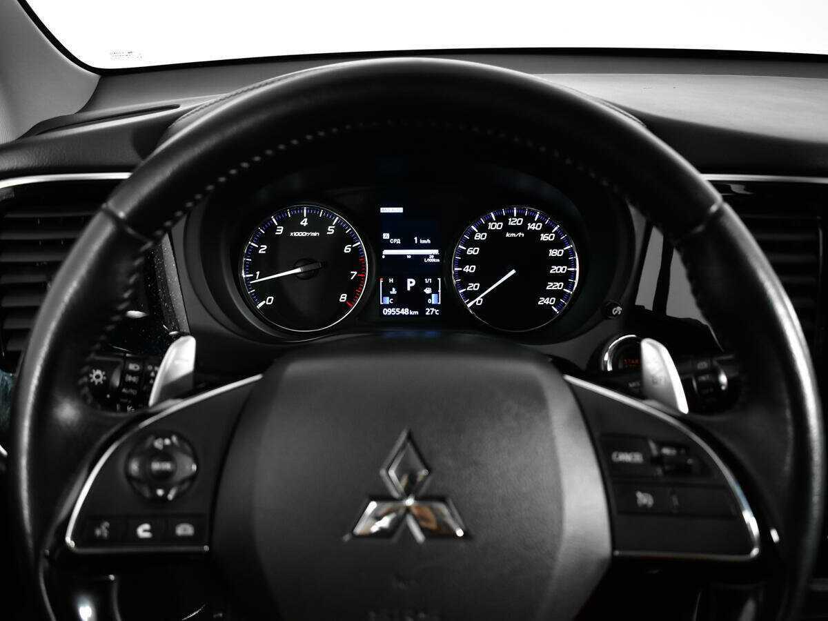 Mitsubishi Outlander с пробегом — 2020 год. Фото: #10
