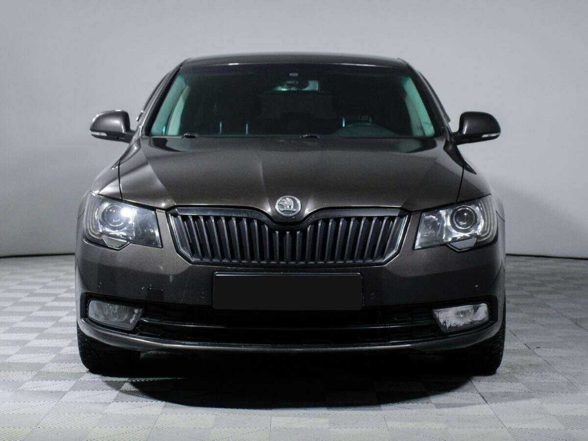 Skoda Superb с пробегом — 2014 год. Фото: #1
