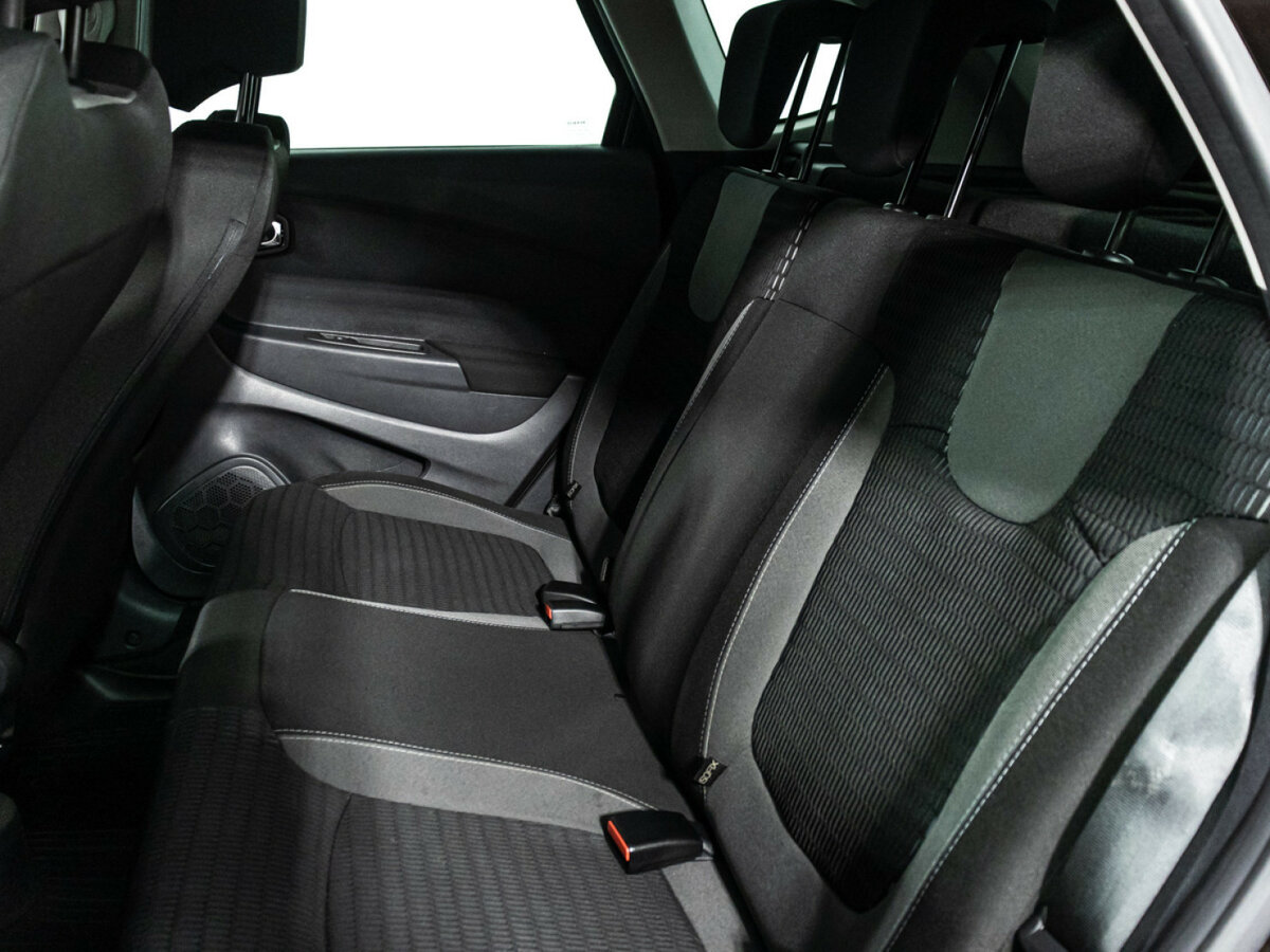 Renault Kaptur с пробегом — 2016 год. Фото: #9