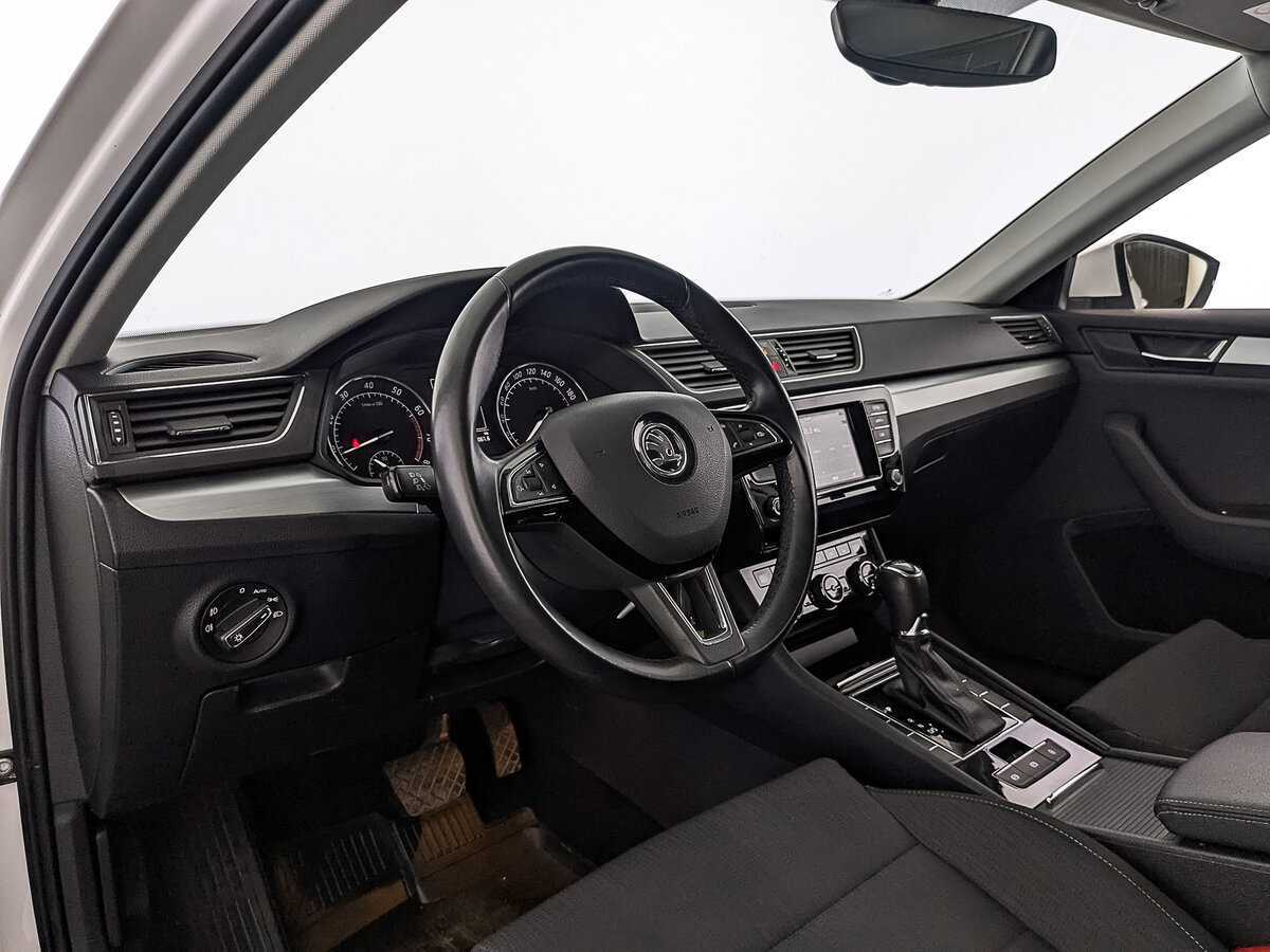 Skoda Superb с пробегом — 2017 год. Фото: #14