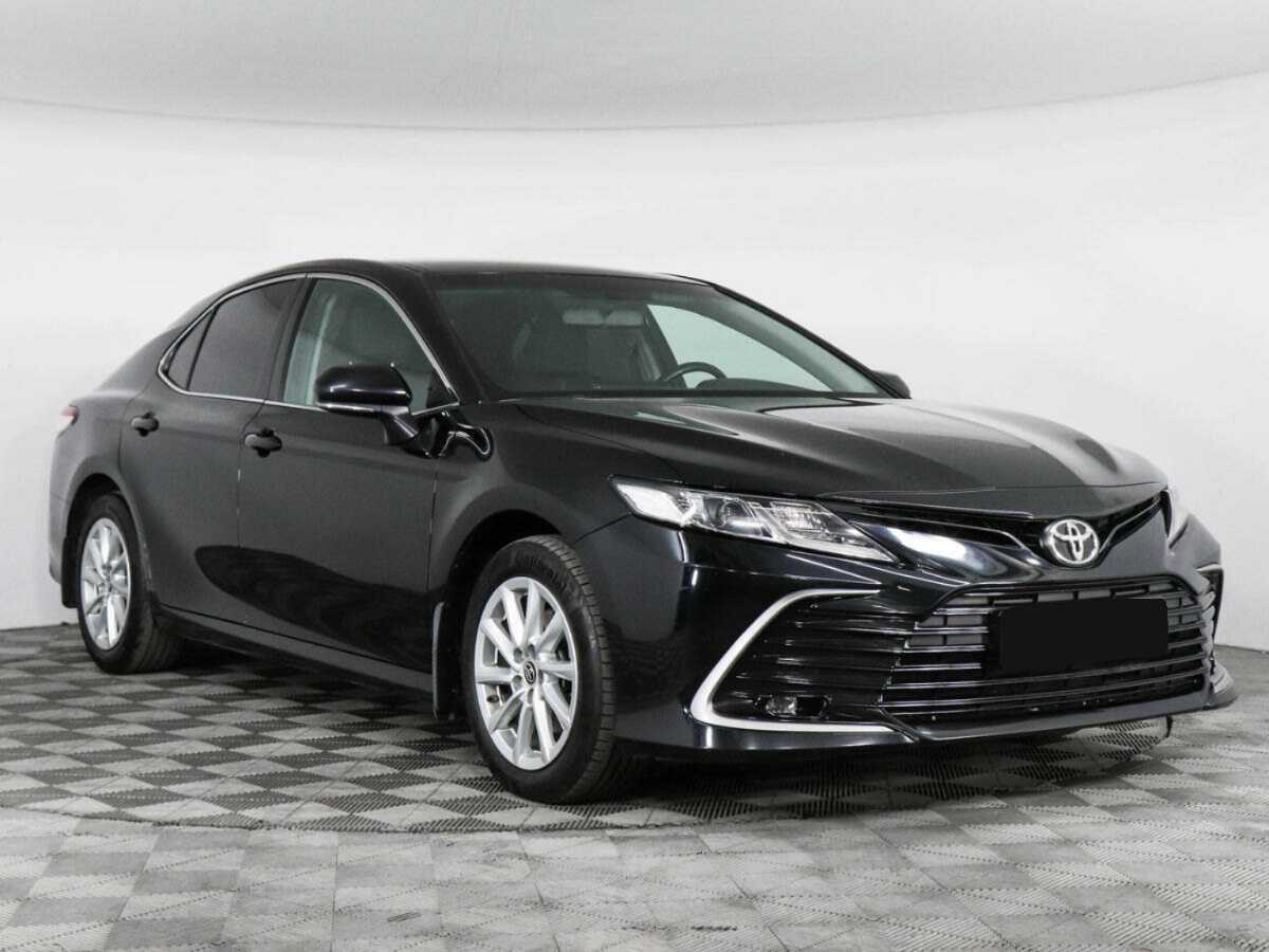 Toyota Camry с пробегом — 2021 год. Фото: #2