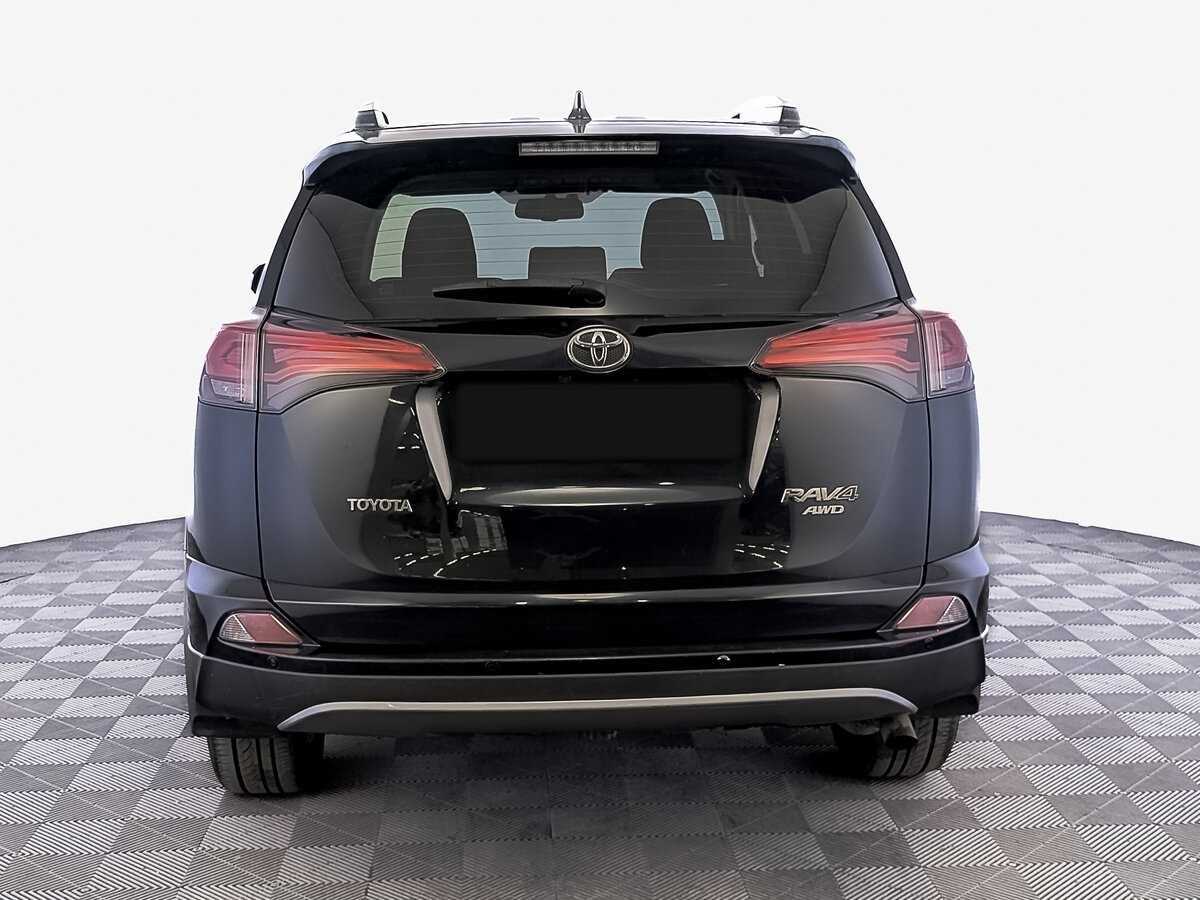Toyota RAV4 с пробегом — 2017 год. Фото: #5