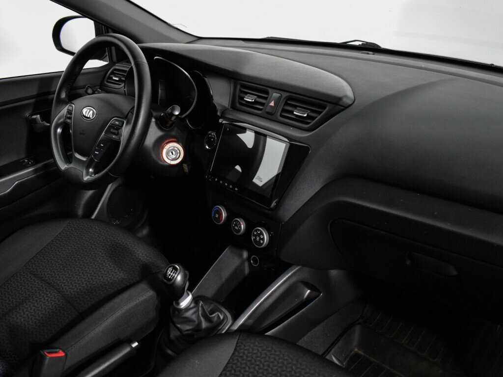 Kia Rio с пробегом — 2016 год. Фото: #13