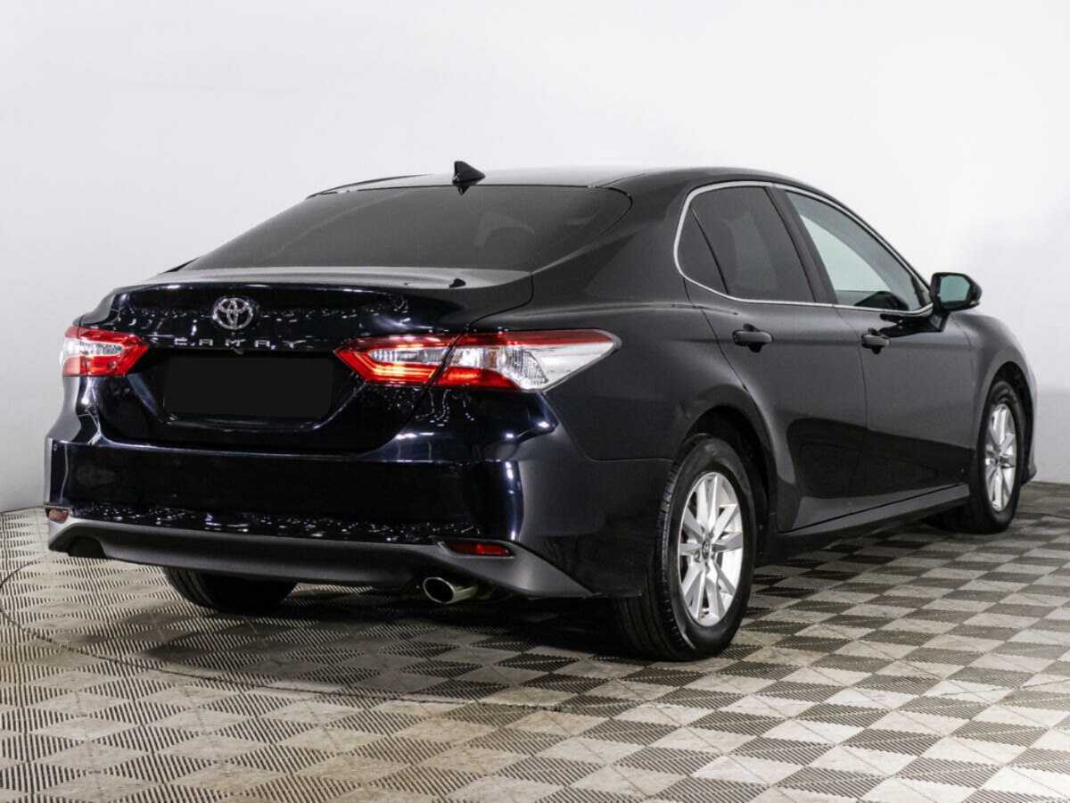 Toyota Camry с пробегом — 2018 год. Фото: #4