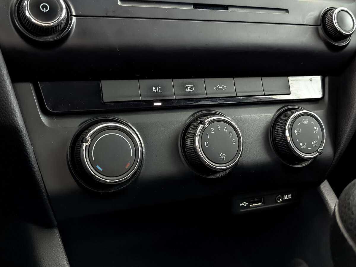 Skoda Octavia с пробегом — 2015 год. Фото: #16