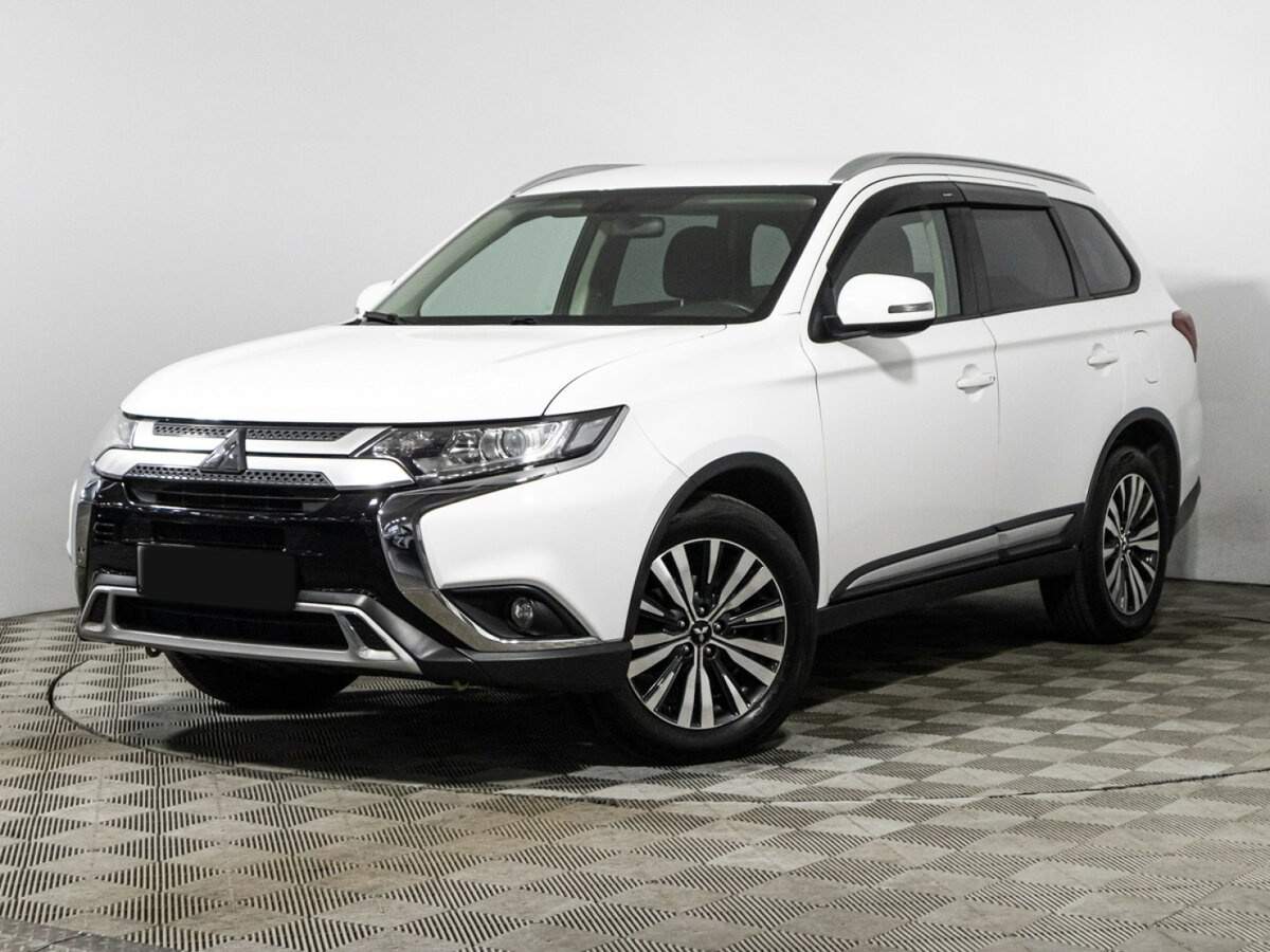 Mitsubishi Outlander с пробегом — 2018 год. Посмотреть фото