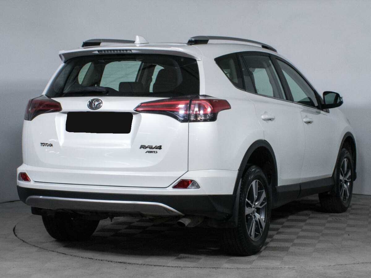 Toyota RAV4 с пробегом — 2019 год. Фото: #4