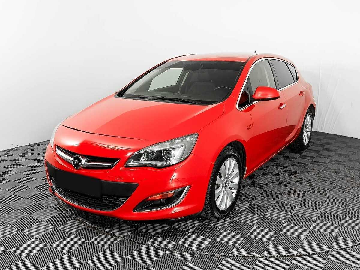 Opel Astra с пробегом — 2012 год. Фото: #0