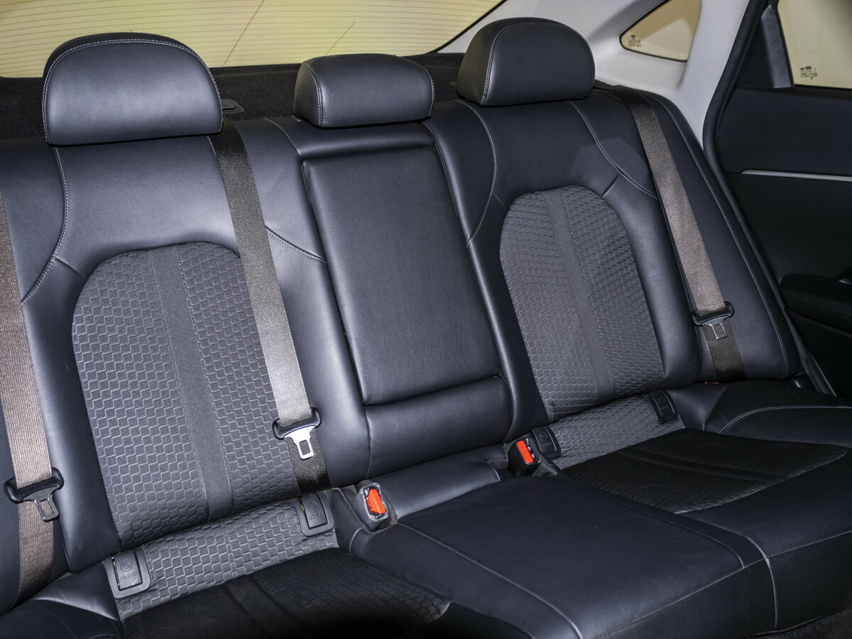 Hyundai Sonata с пробегом — 2020 год. Фото: #12