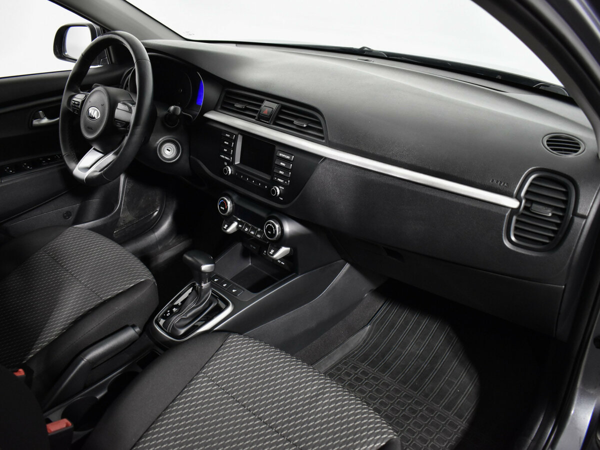 Kia Rio с пробегом — 2018 год. Фото: #11