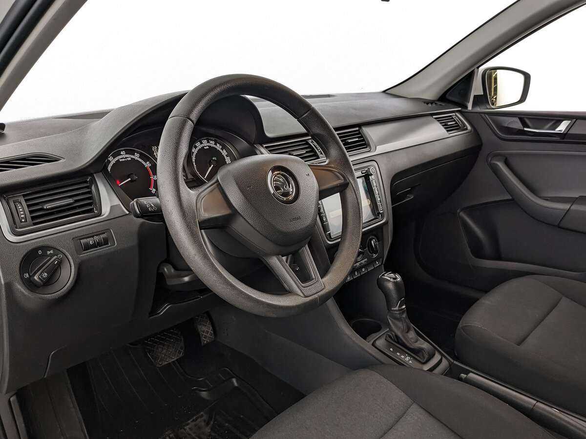 Skoda Rapid с пробегом — 2018 год. Фото: #10