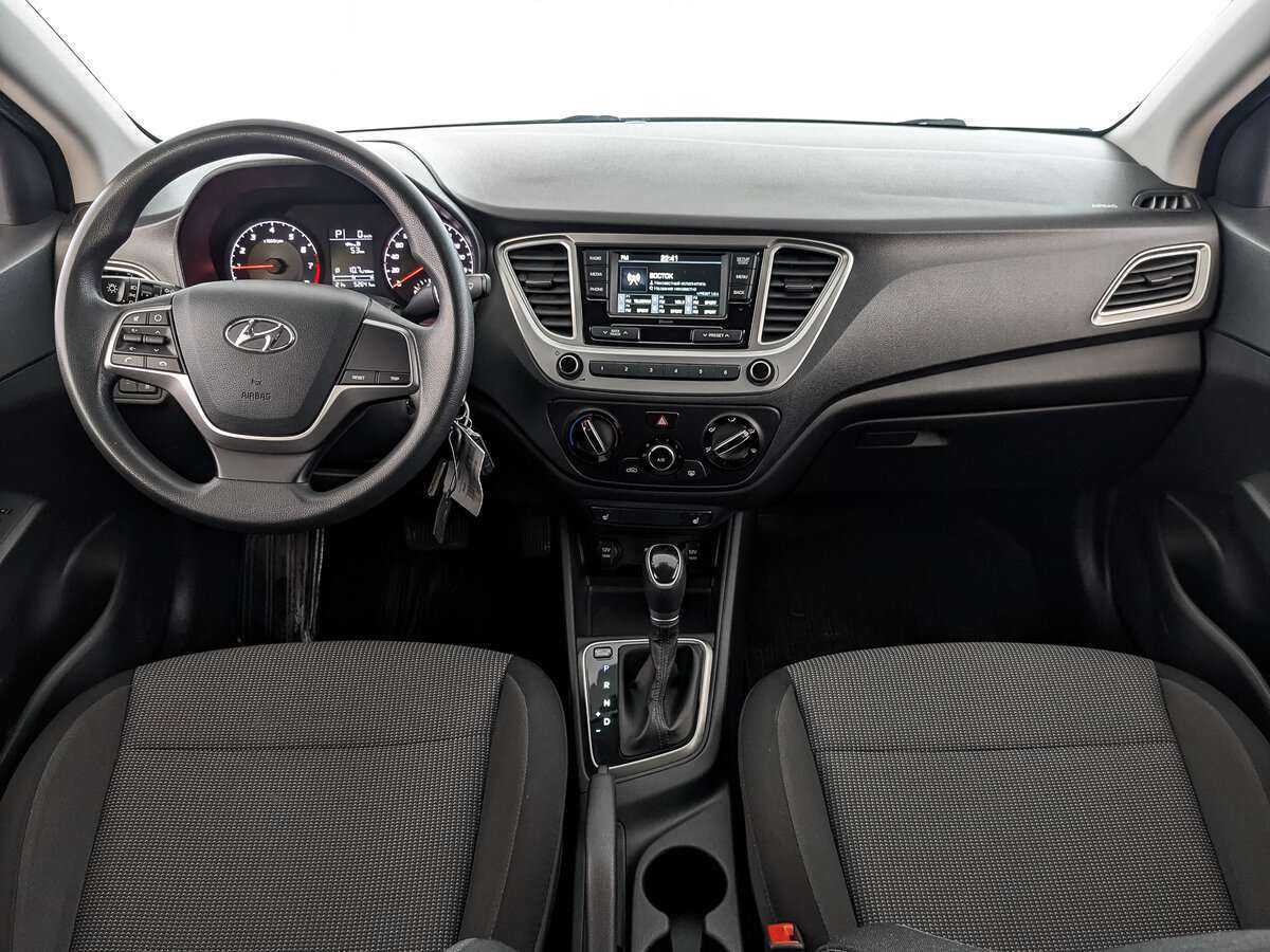 Hyundai Solaris с пробегом — 2021 год. Фото: #9