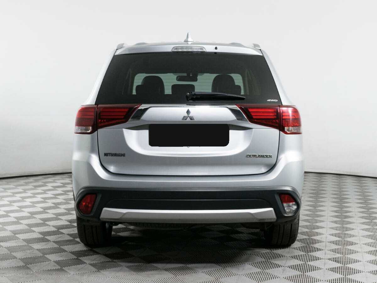 Mitsubishi Outlander с пробегом — 2017 год. Фото: #4