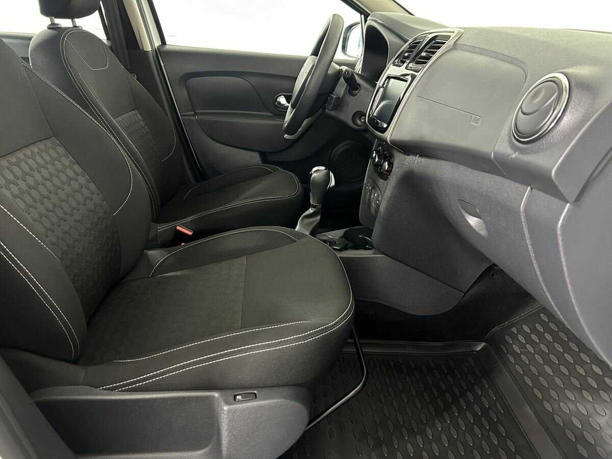 Renault Logan с пробегом — 2016 год. Фото: #13