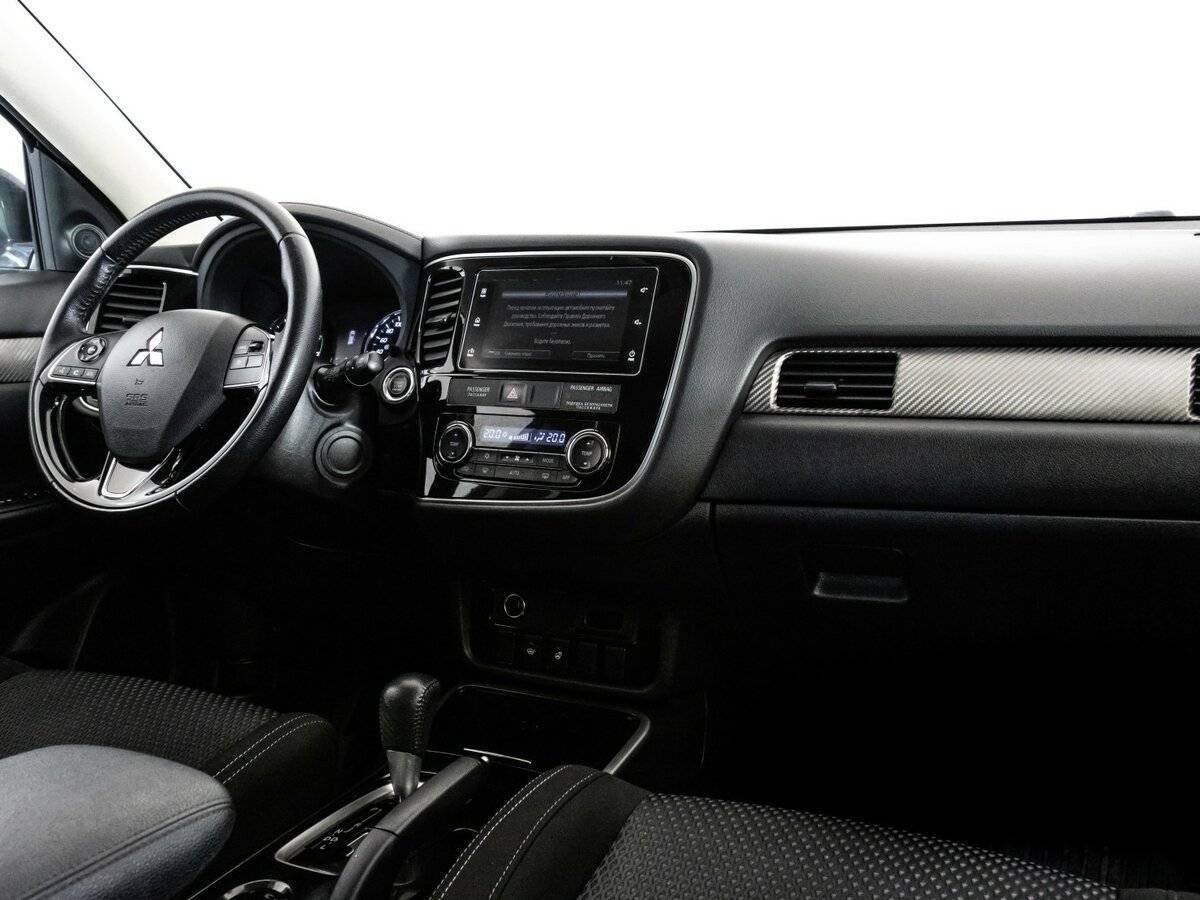 Mitsubishi Outlander с пробегом — 2018 год. Фото: #8