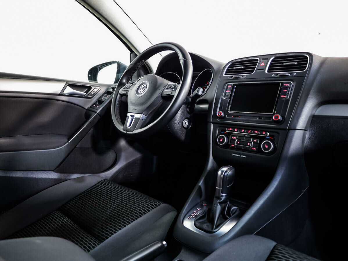 Volkswagen Golf с пробегом — 2012 год. Фото: #7