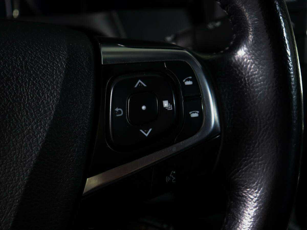 Toyota Camry с пробегом — 2017 год. Фото: #19