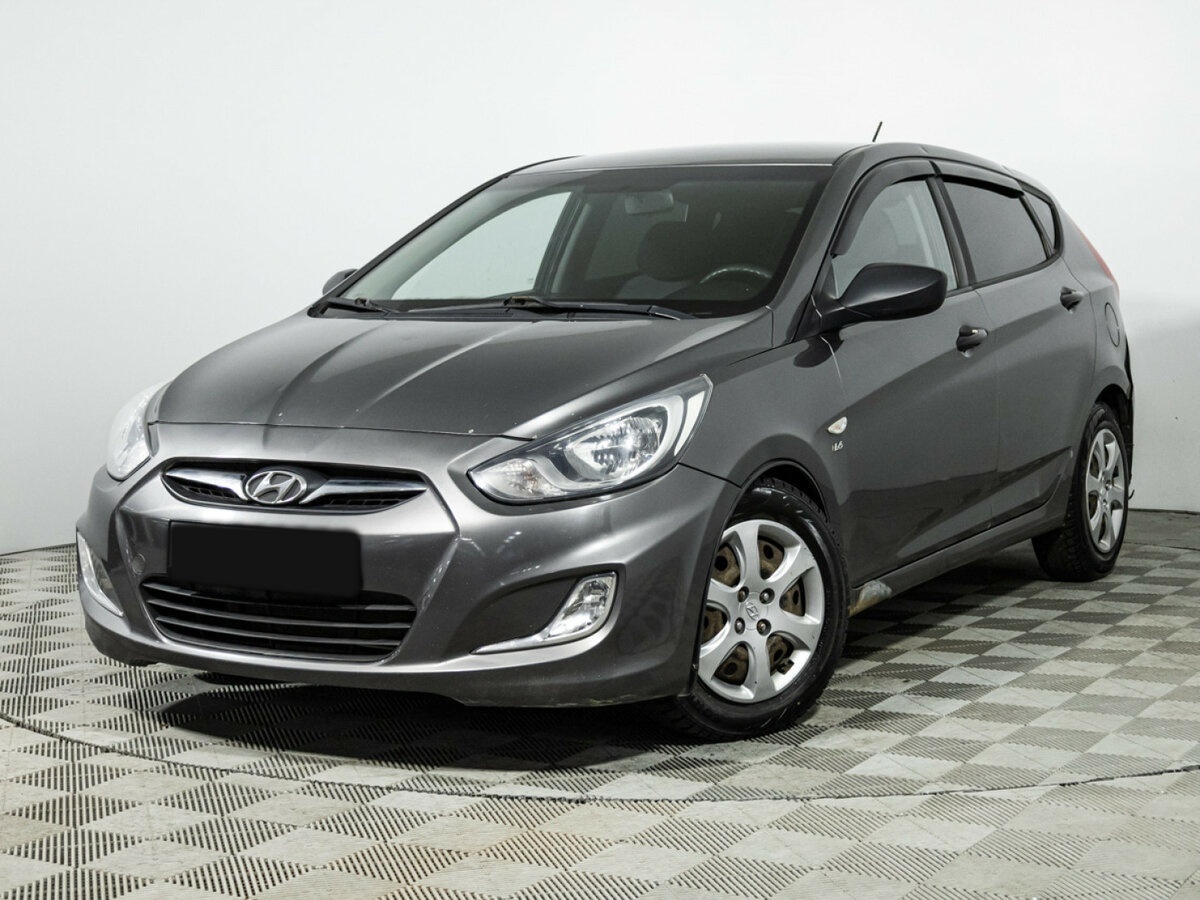 Hyundai Solaris с пробегом — 2012 год. Посмотреть фото