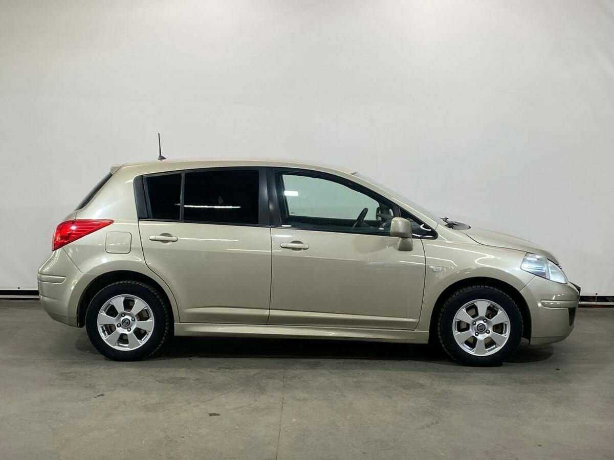 Nissan Tiida с пробегом — 2013 год. Фото: #3