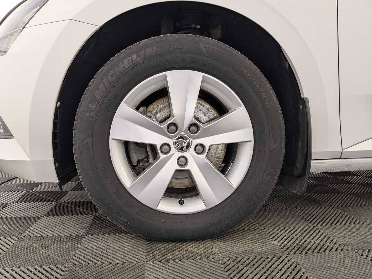 Skoda Superb с пробегом — 2018 год. Фото: #11