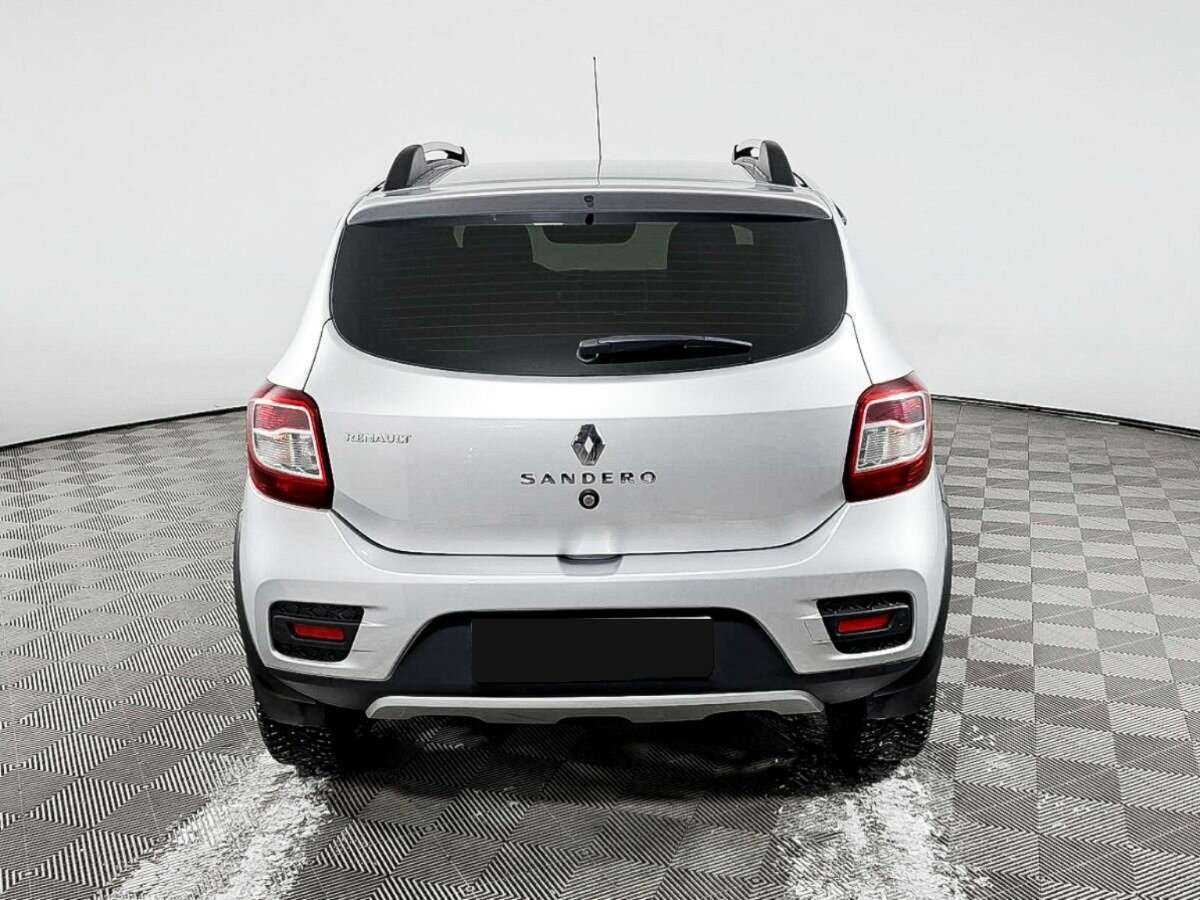 Renault Sandero с пробегом — 2018 год. Фото: #5