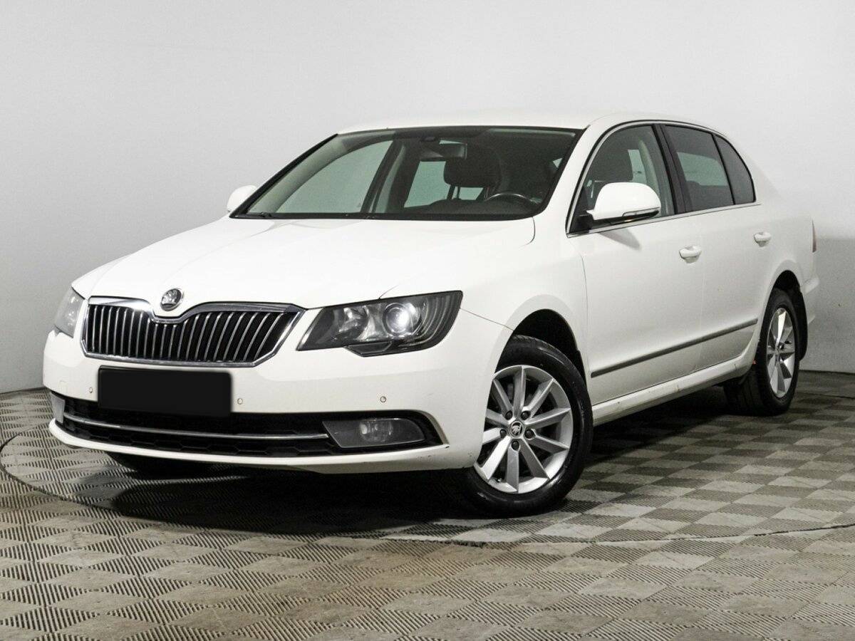 Skoda Superb с пробегом — 2013 год. Фото: #0