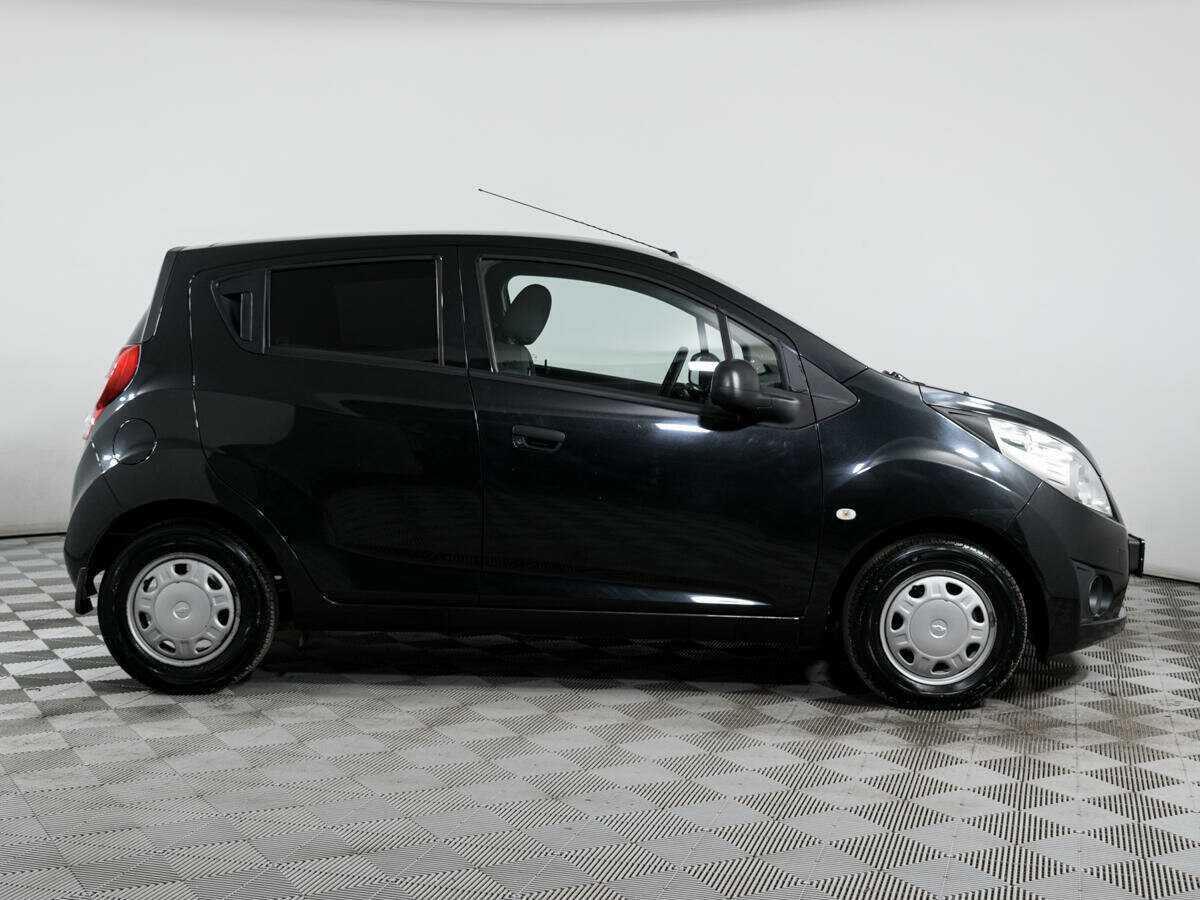 Chevrolet Spark с пробегом — 2013 год. Фото: #3