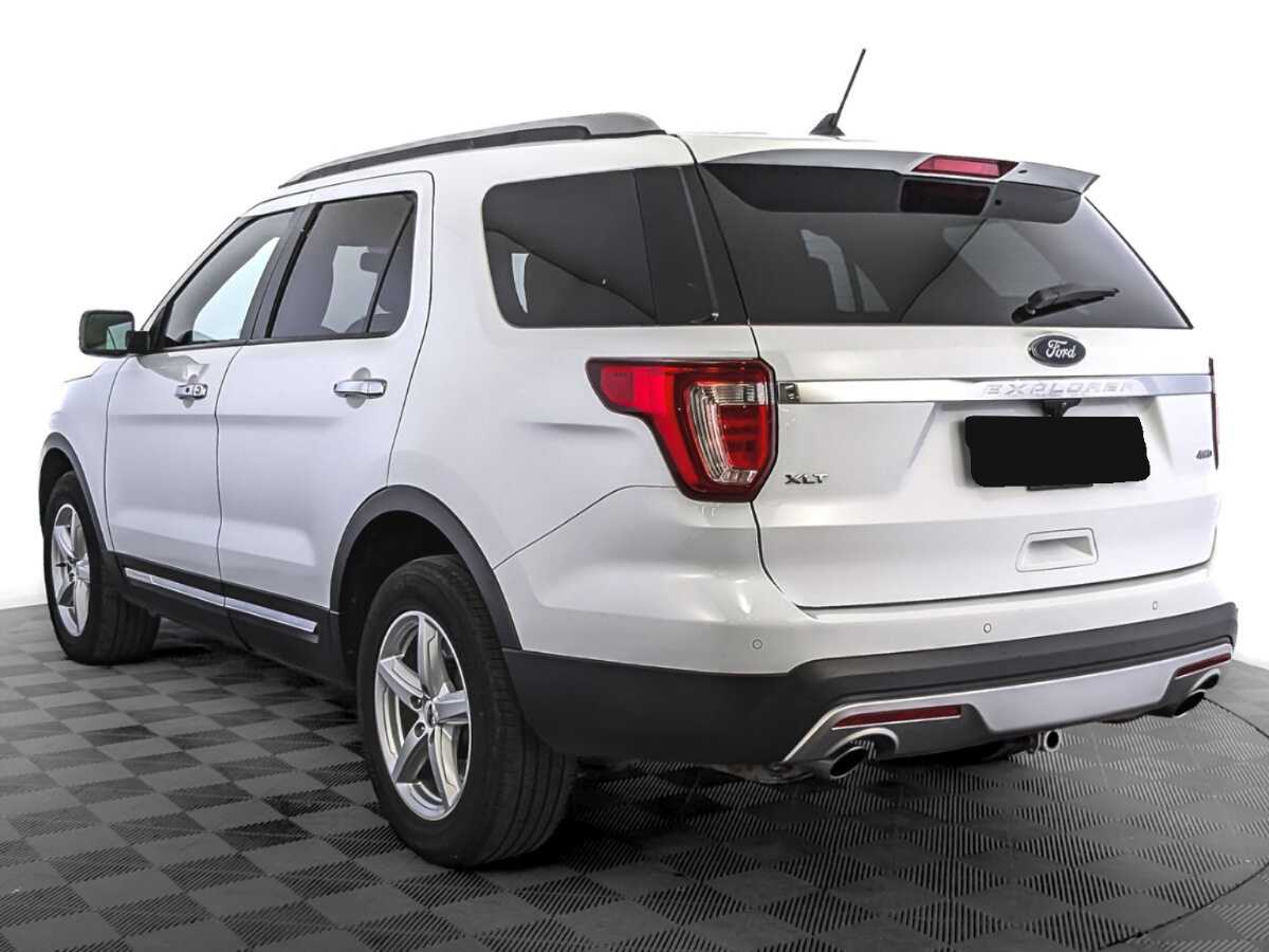 Ford Explorer с пробегом — 2017 год. Фото: #6